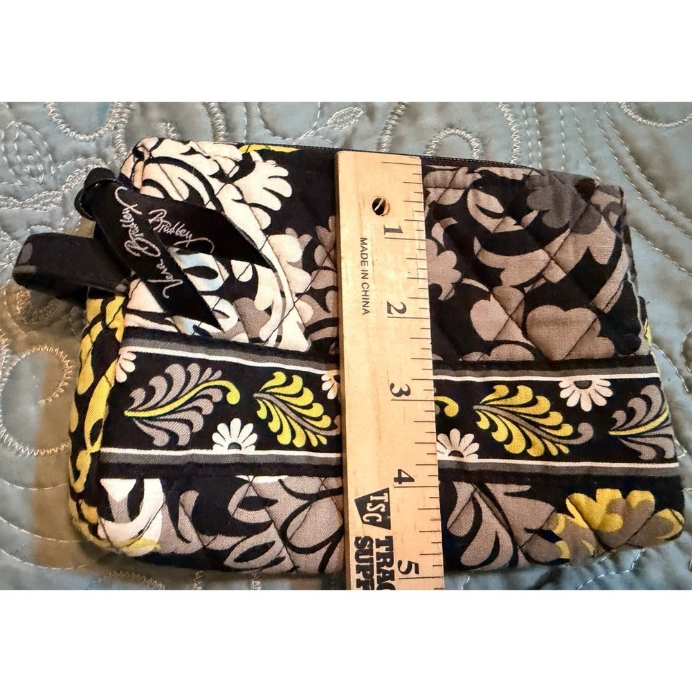 EUC!Vera Bradley Retired Baroque Pattern Cosmetic Bag, Lined, Zip Closure 4.5x7